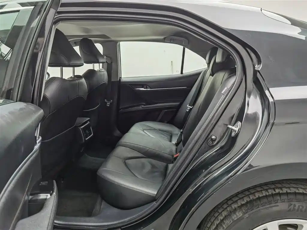 Toyota Camry 2021 2.0G Luxury Edition фото 15
