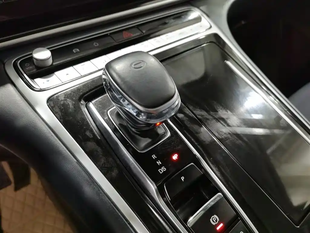 GAC Trumpchi Trumpchi M8 2023 Leading Series 390T Premium Edition фото 13