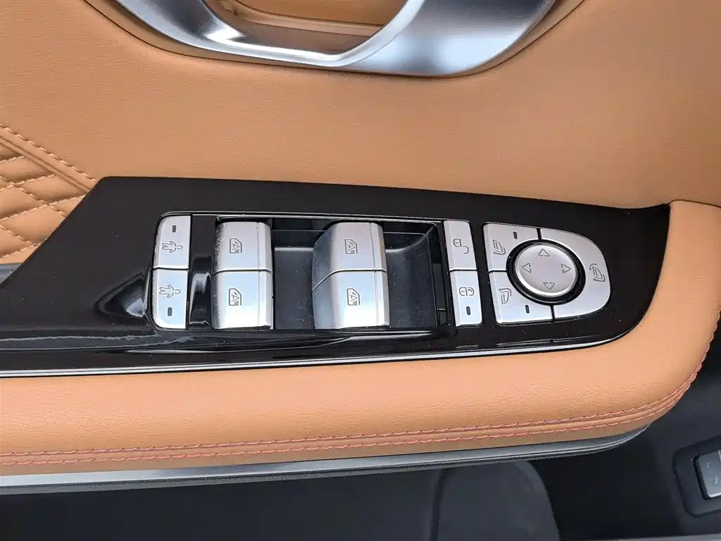 BYD Han 2022 DM-i 242KM Flagship фото 9