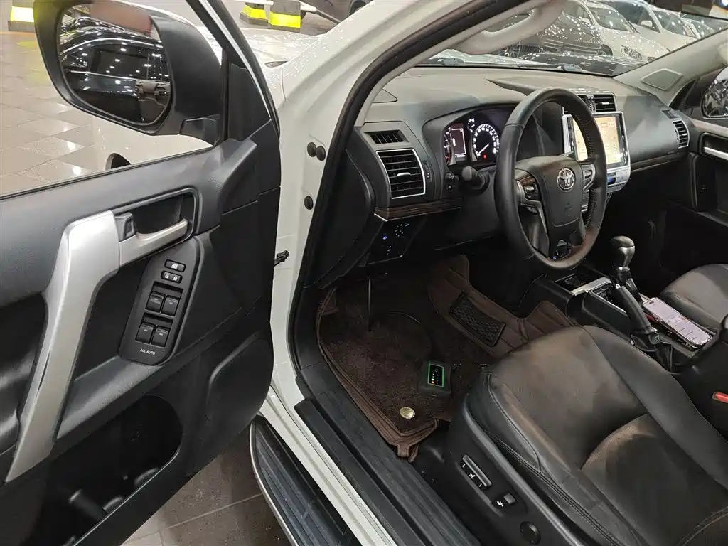 Toyota Prado 2018 3.5L Auto TX-L фото 12