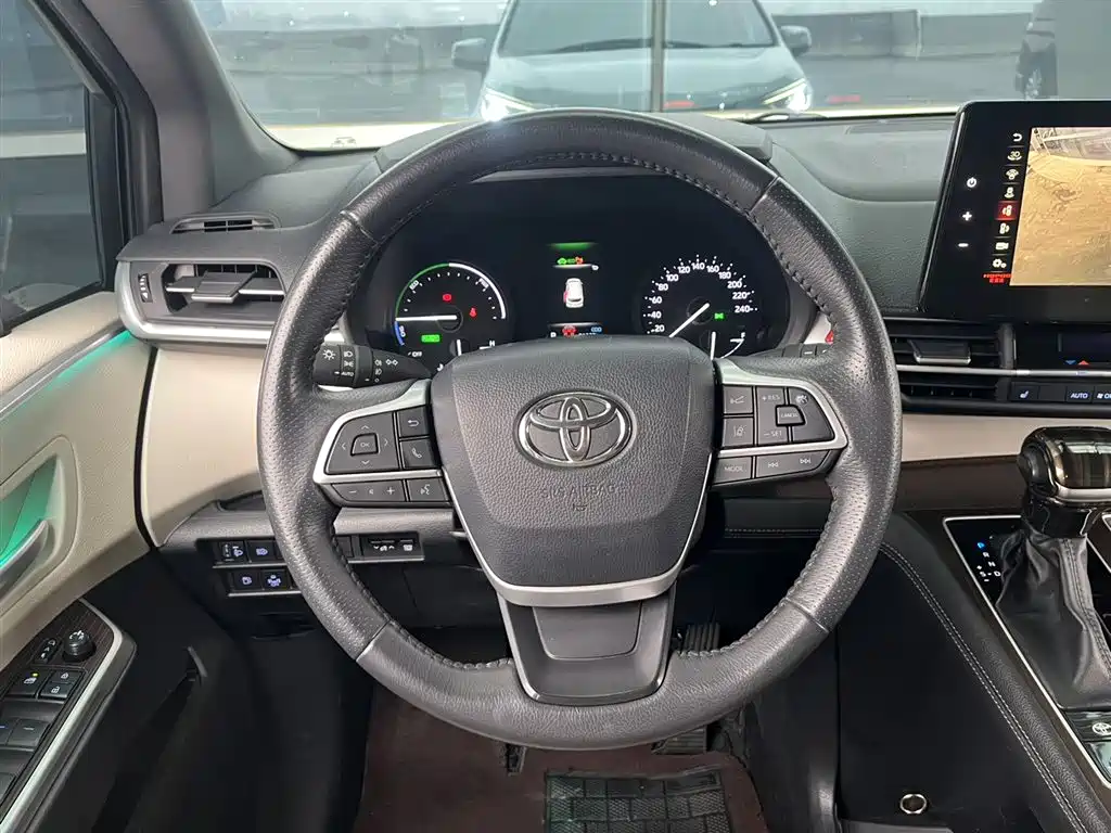 Toyota Sienna 2021 2.5L Hybrid Luxury Edition фото 11