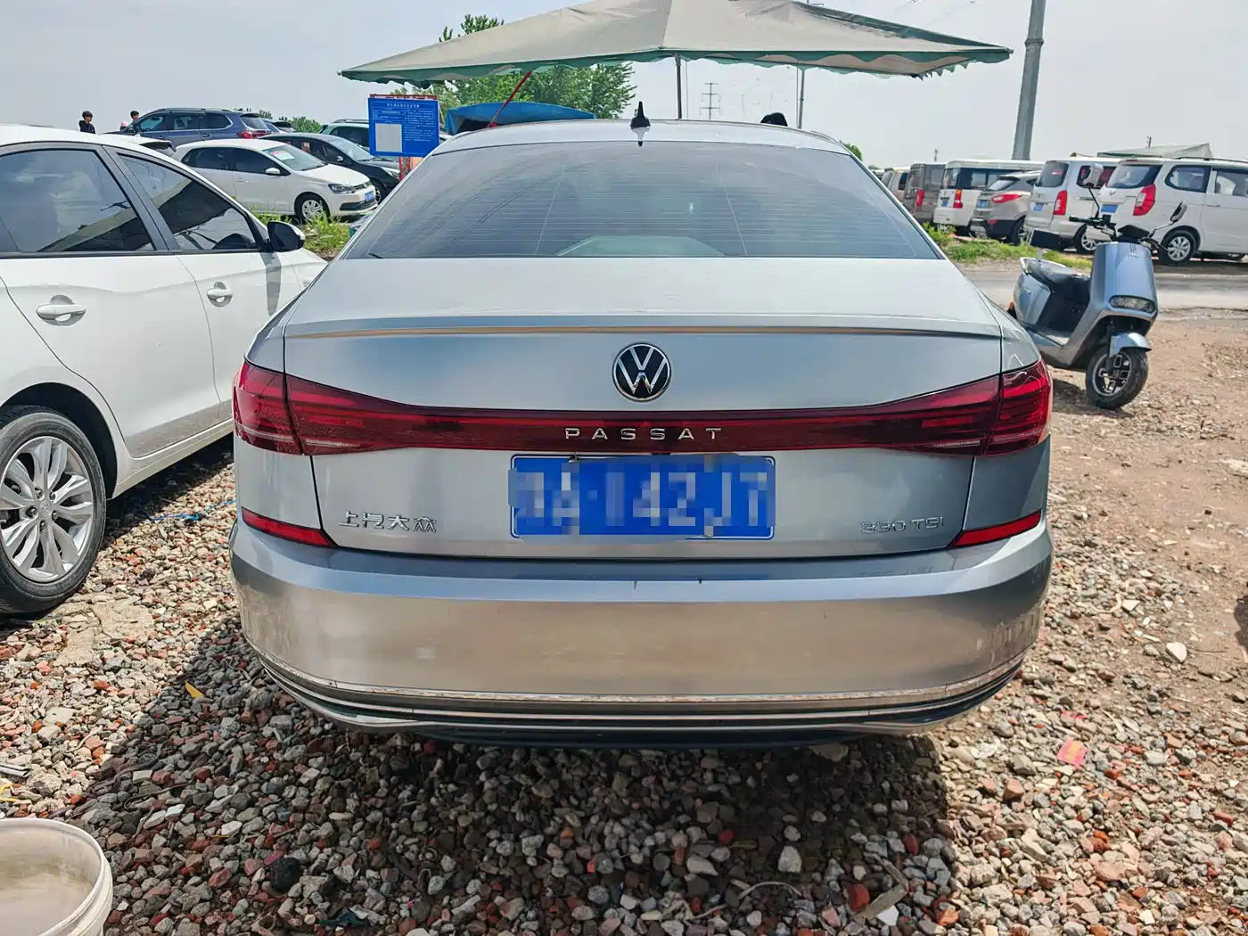 Volkswagen Passat 2022 330TSI Luxury Edition фото 5
