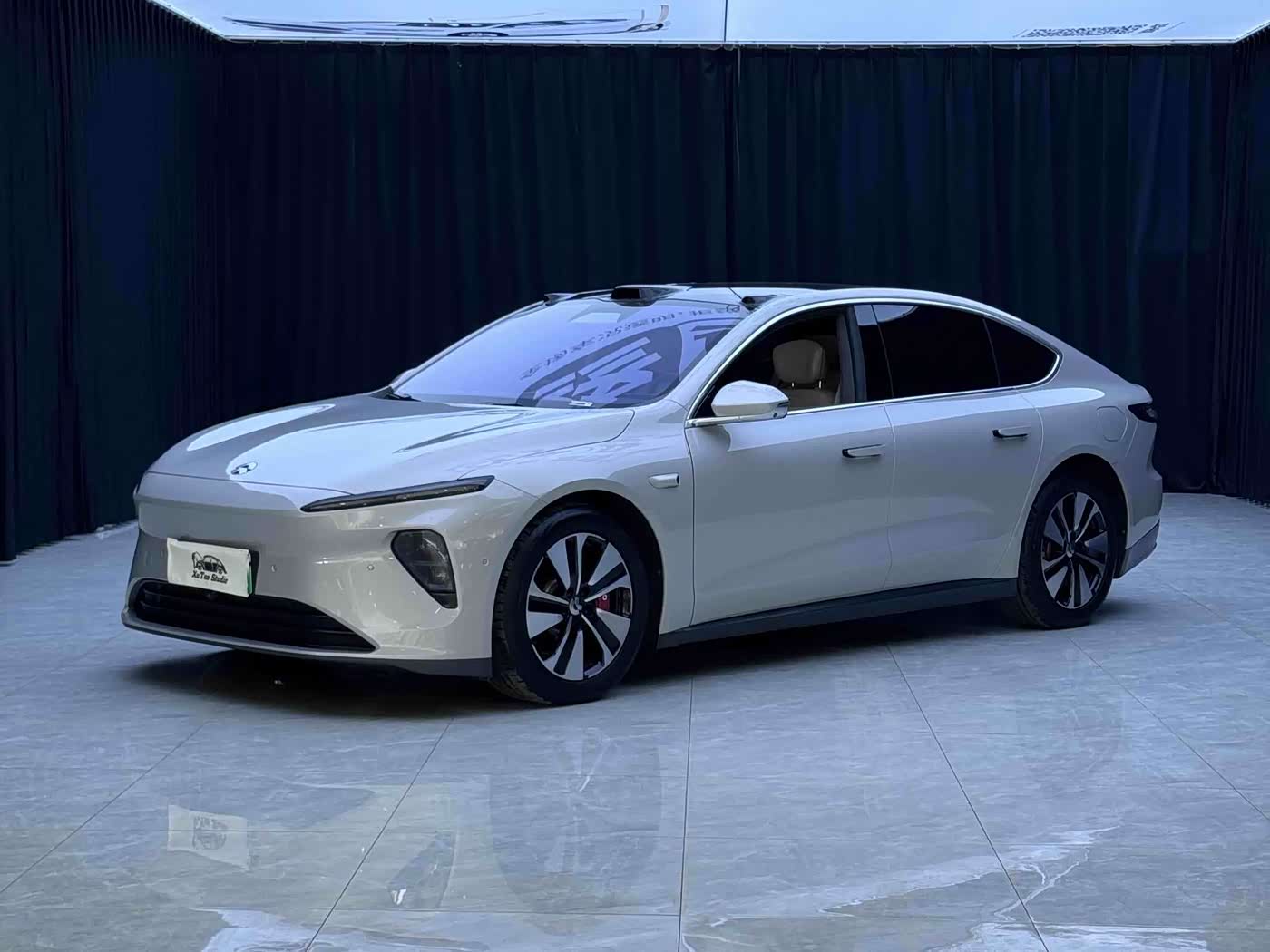 NIO ET7