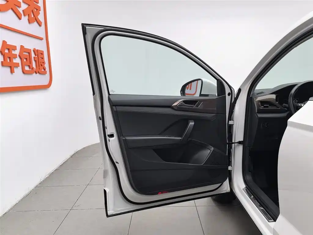 Volkswagen Tharu 2021 280TSI 2WD Luxury Plus фото 8