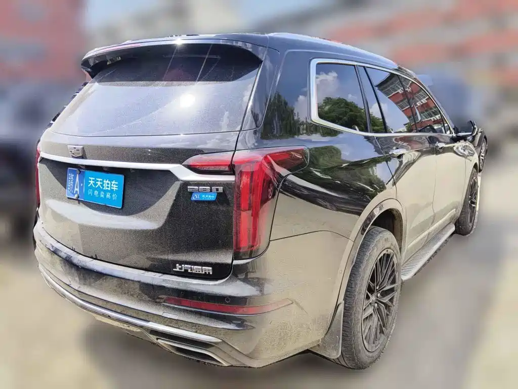 Фото 2 - Cadillac XT6