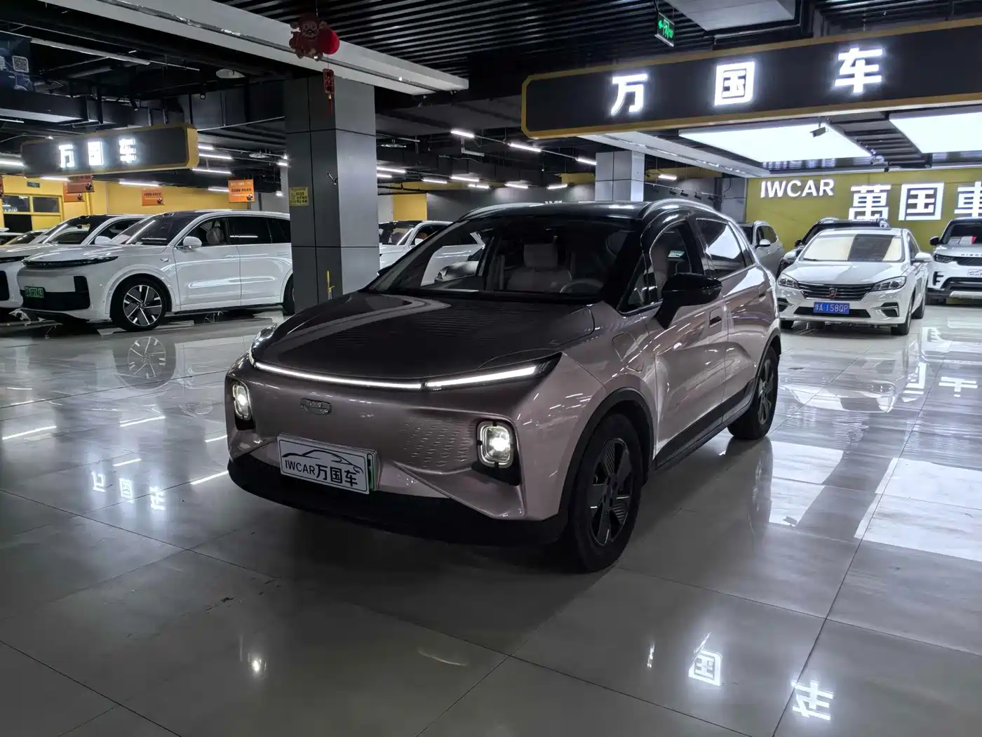 Фото 1 - Geely Geometry E Firefly