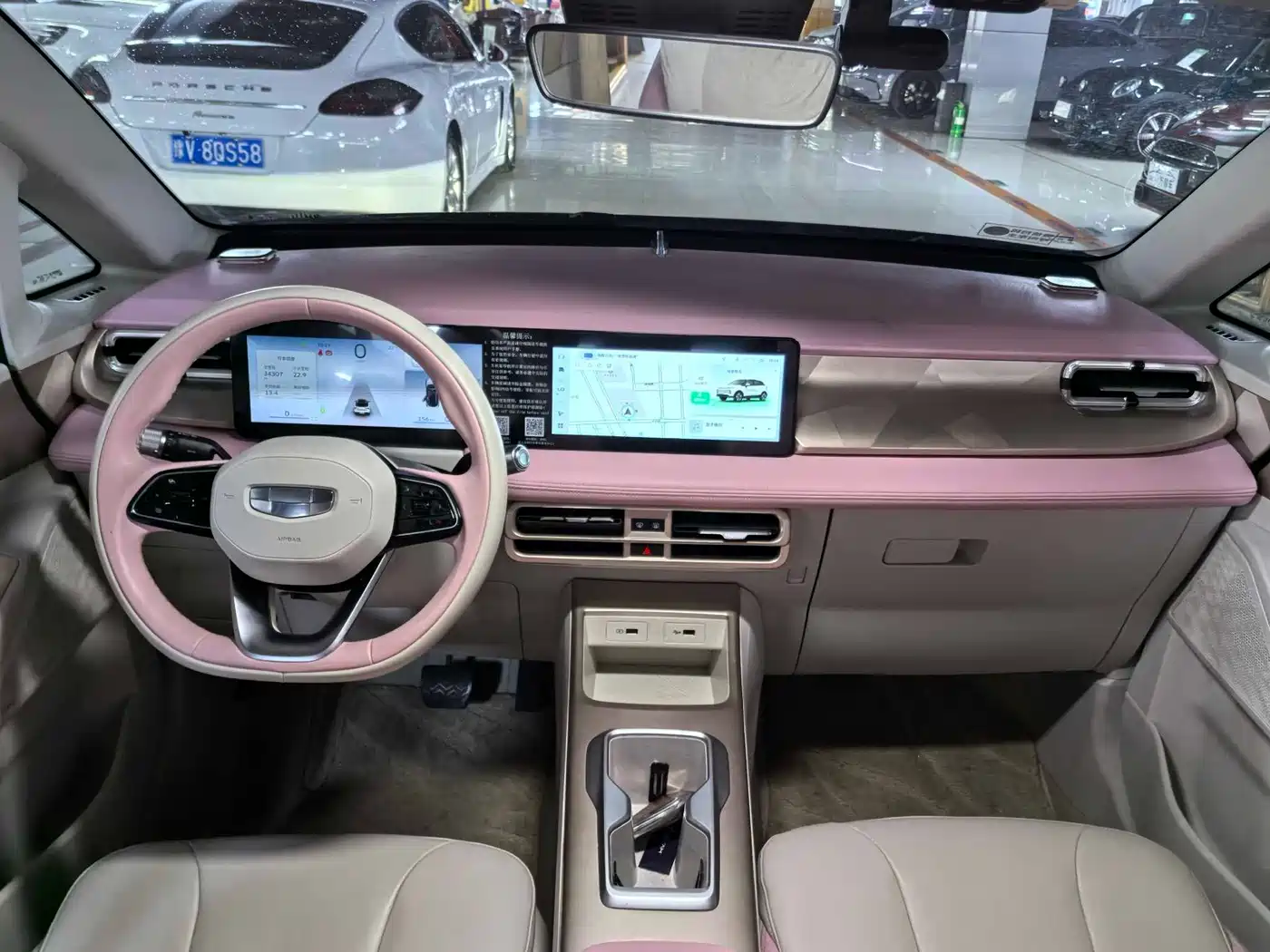 Фото 6 - Geely Geometry E Firefly