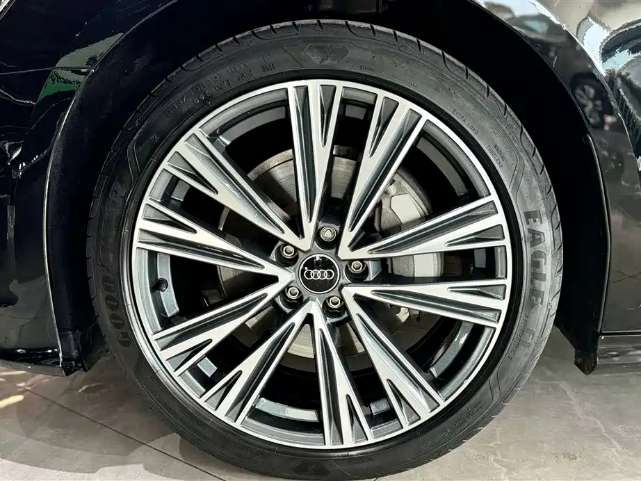 Audi A6L 2023 Facelift 45 TFSI Premium Dynamic фото 11