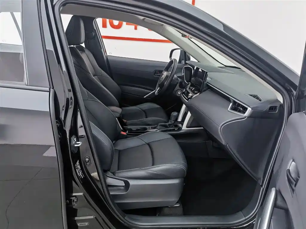 Toyota Frontlander 2024 2.0L CVT Elite Plus Edition фото 23