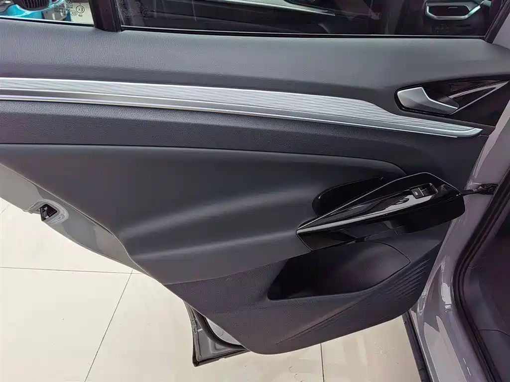 VOLKSWAGEN ID.4 CROZZ