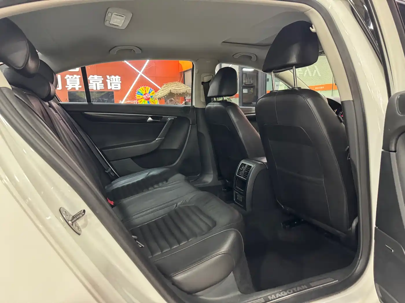 Volkswagen Magotan 2012 Facelift 1.8TSI Luxury фото 10