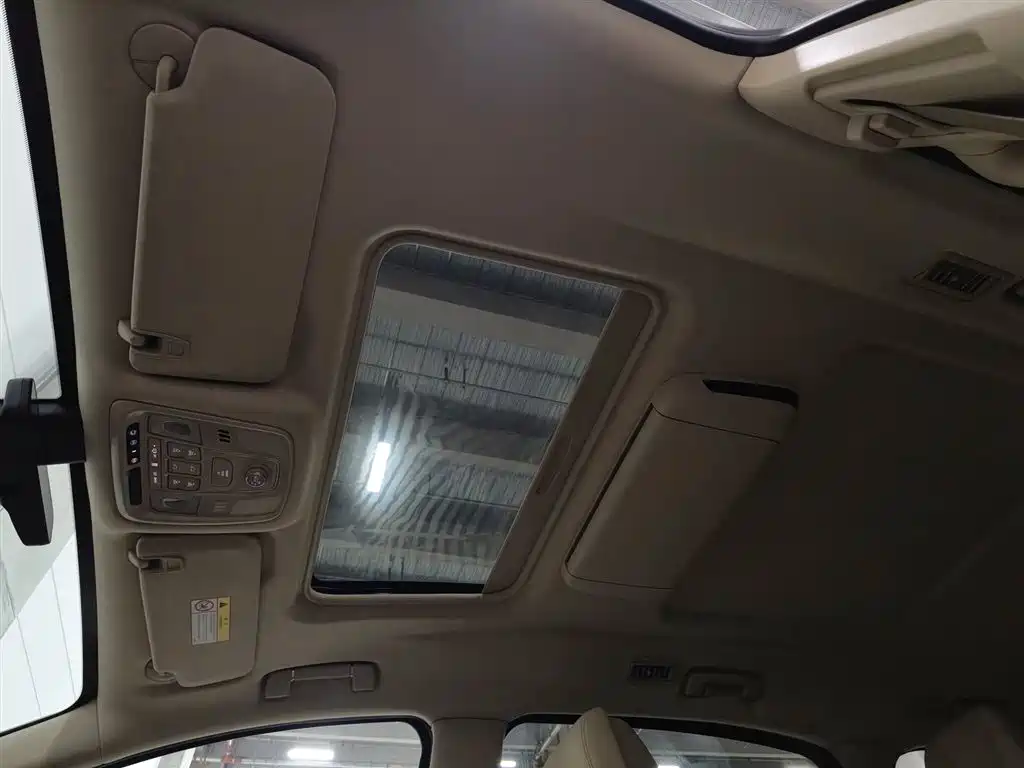 Buick GL8 New Energy 2025 Land Honor Premium Edition 7-Seater фото 14