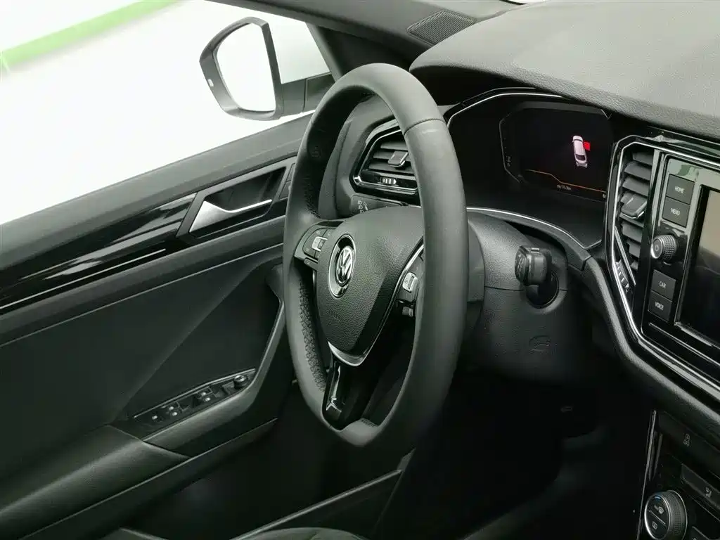 Volkswagen T-ROC 2019 280TSI DSG 2WD Luxury Type China VI фото 22