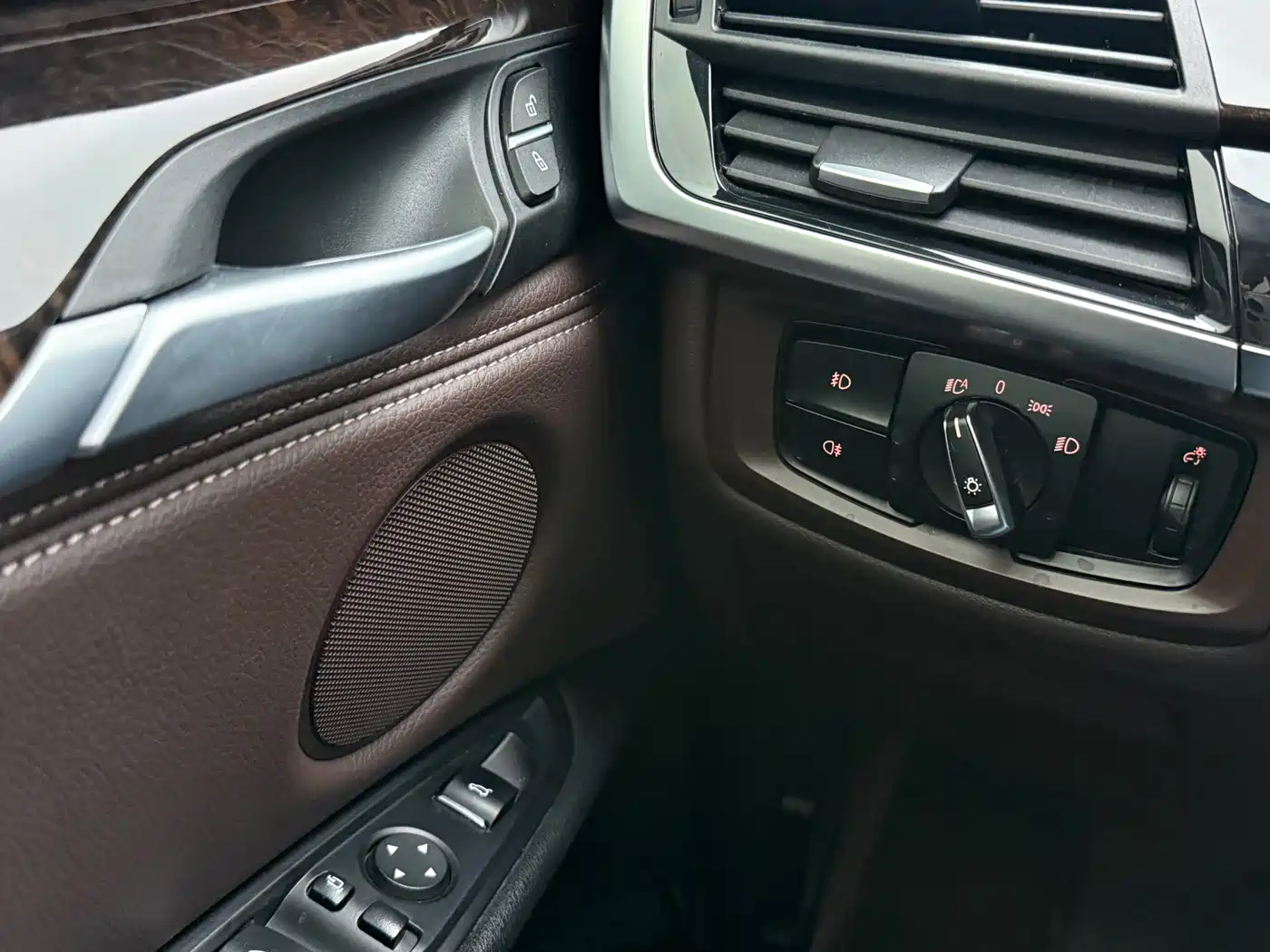 BMW X5 (Import) 2017 xDrive28i фото 16