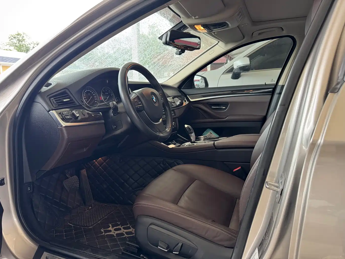 BMW 5 Series 2014 525Li Luxury Design Package фото 3