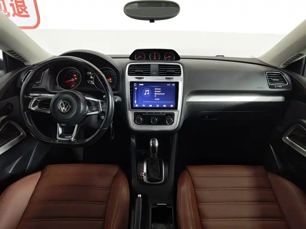 Volkswagen Scirocco 2015 1.4TSI Trend Edition фото 5