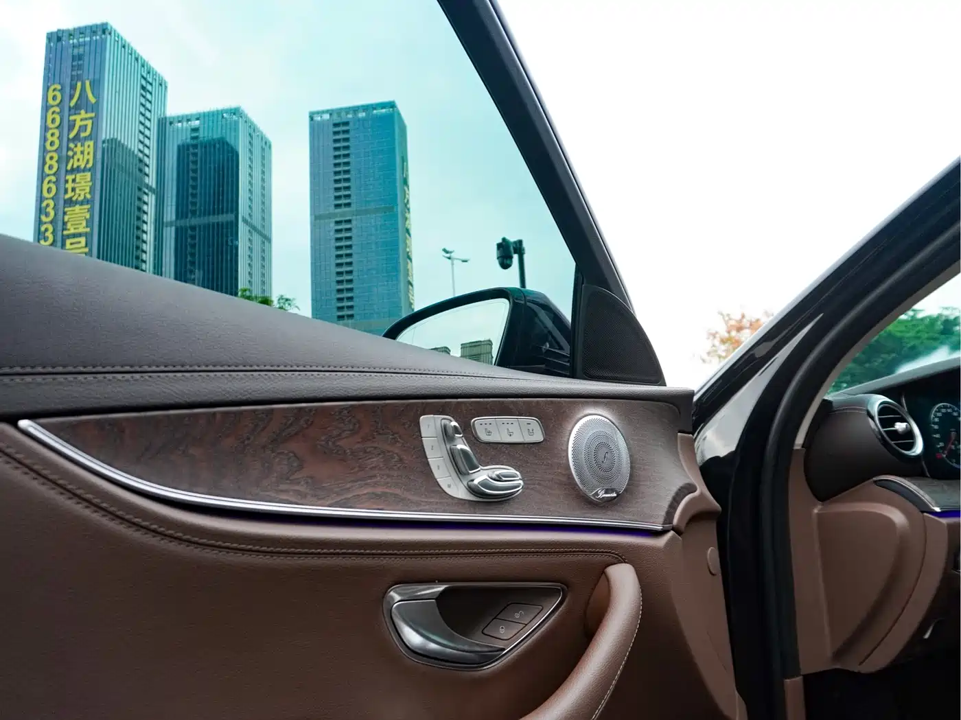 Mercedes-Benz E-Class 2020 Facelift E 300 L Exclusive фото 27