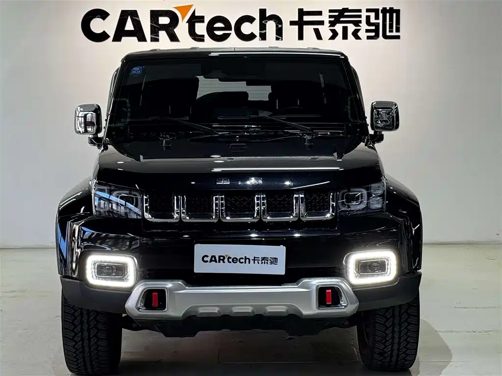 BAIC ORV Beijing Offroad BJ40 2023 2.0T Auto 4WD Urban Hunter Knight Edition фото 3