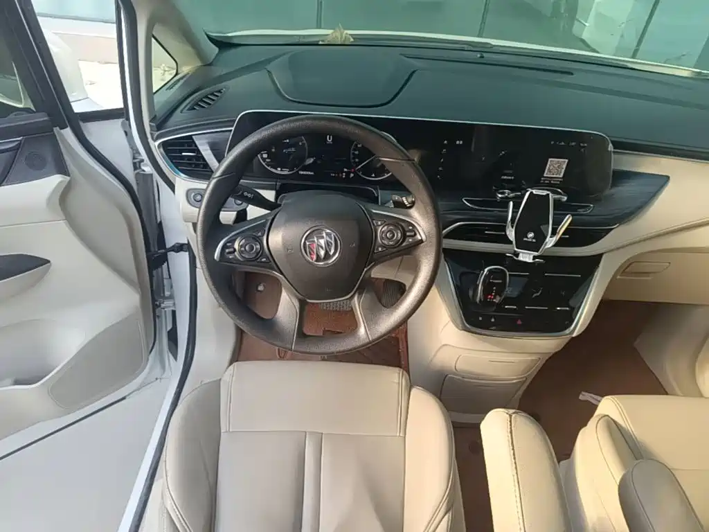 Фото 11 - Buick GL8