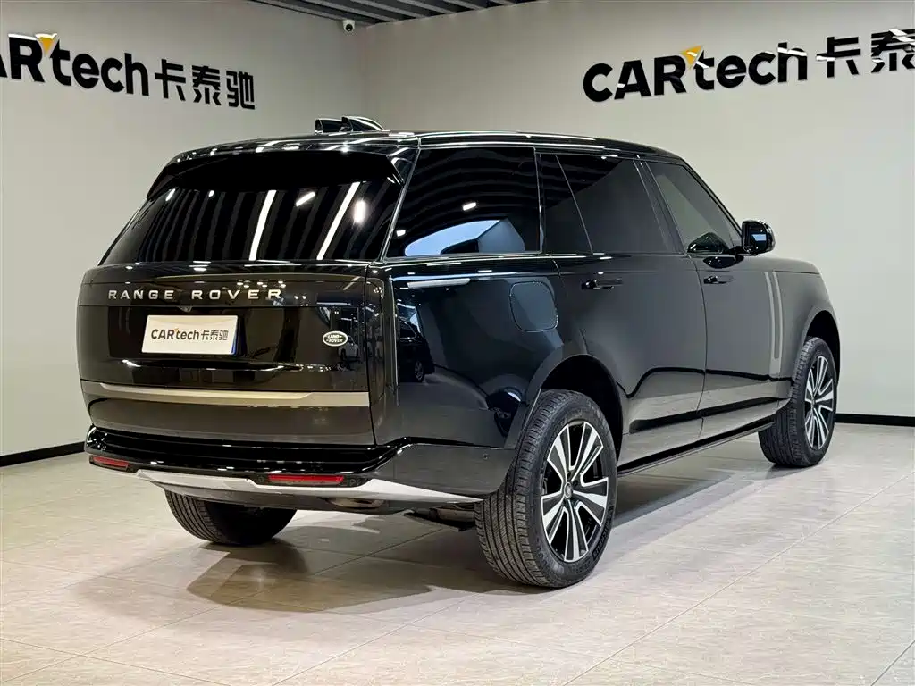 Land Rover Range Rover 2024 3.0 L6 400PS Golden Age Extended 7-Seater фото 2
