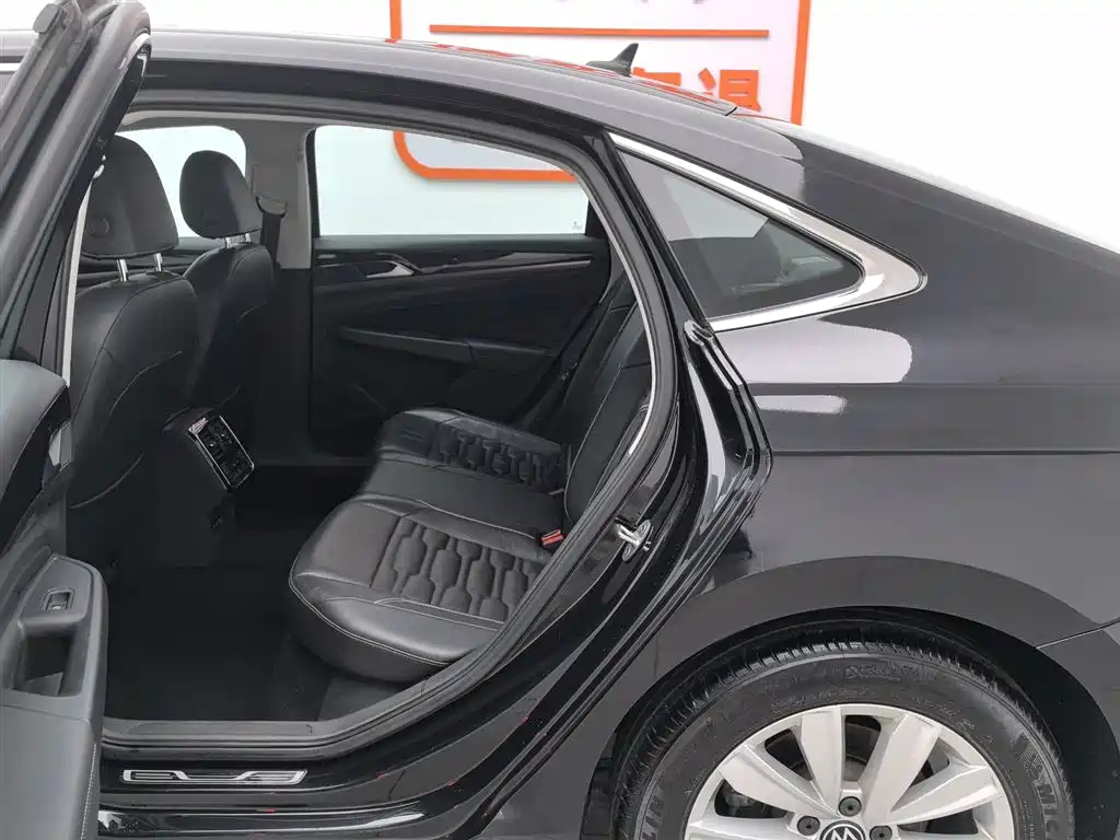 Volkswagen Passat 2021 Model 330TSI Elite Edition фото 15