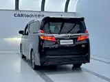 Фото 4 - Toyota Vellfire