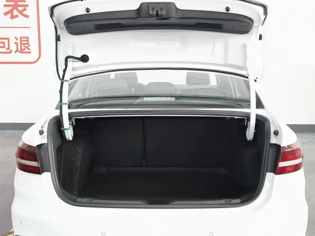 Volkswagen Lavida 2023 300TSI DSG Comfort Edition фото 16