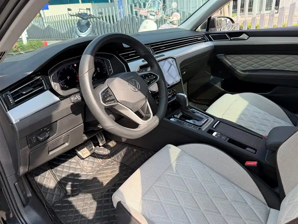 Volkswagen Magotan 2025 Popular Edition 330TSI DSG Luxury фото 7