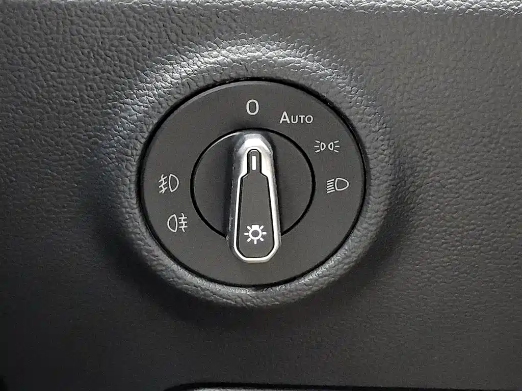 Volkswagen Tayron 2021 330TSI 2WD Luxury Smart Connect Edition фото 21