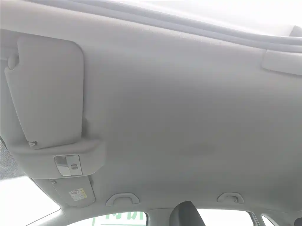 Volkswagen Polo 2018 1.5L Manual Safe Drive фото 14