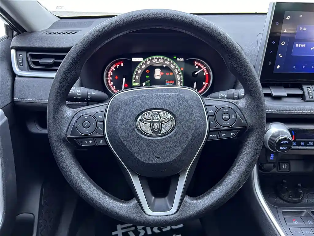 Toyota RAV4 Rongfang 2022 2.0L CVT 2WD Trend Edition фото 14
