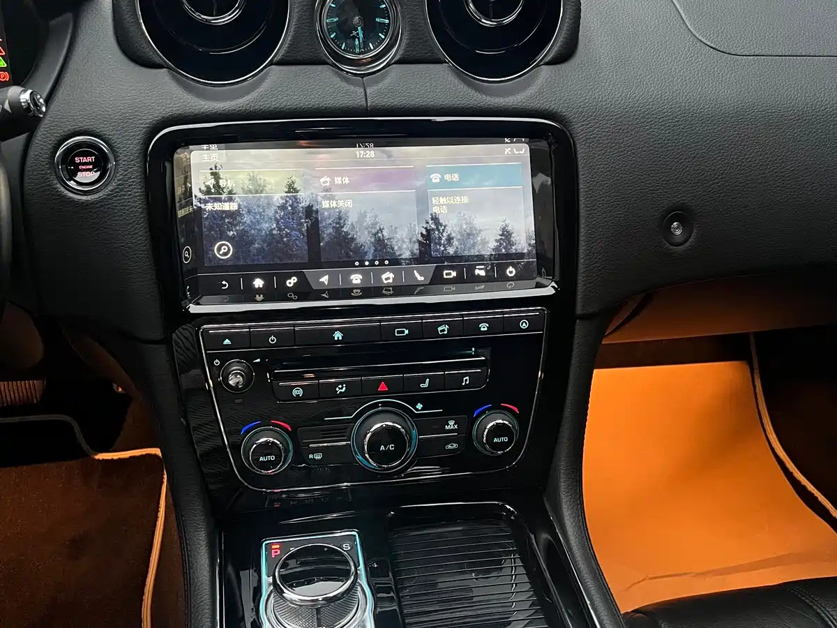 Jaguar XJ 2019 2018 XJL 3.0 SC 2WD Elegant Business Edition