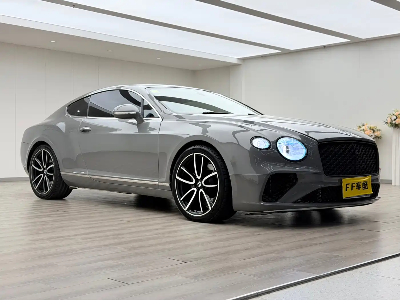 Bentley Continental 2010 Supersports 6.0 фото 3
