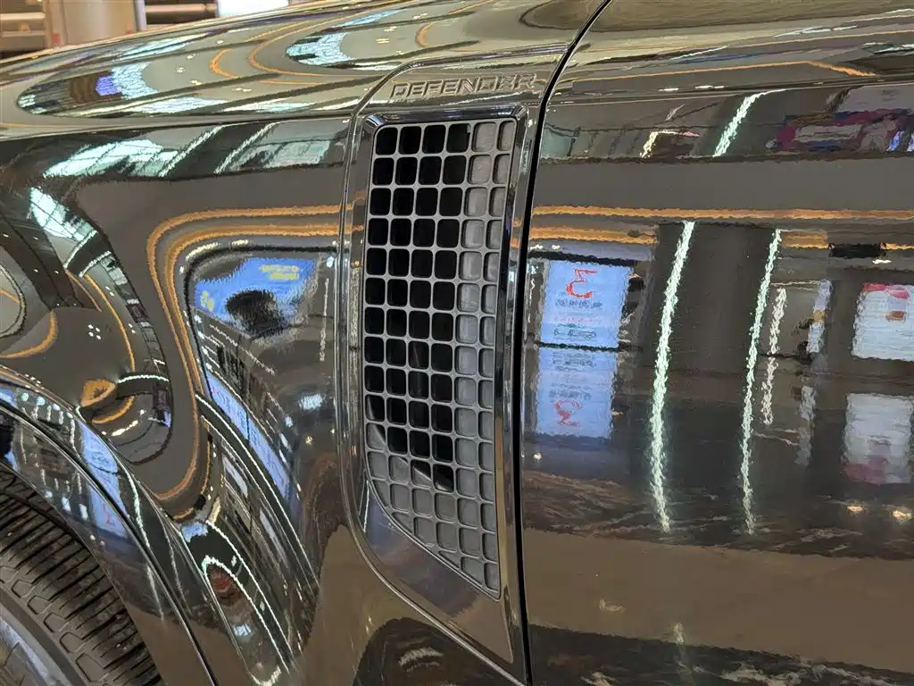 Land Rover Defender 2023 Facelift 110 3.0T P400 X-DYNAMIC HSE фото 7