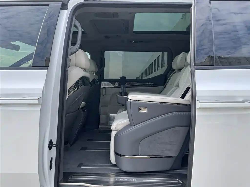 ZEEKR EXTREME KRYPTON 009