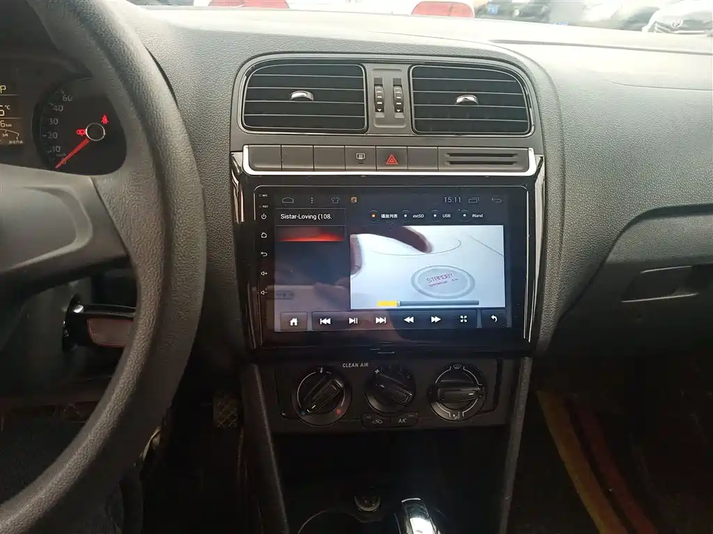 Volkswagen Polo 2016 1.4L Automatic Trend фото 10