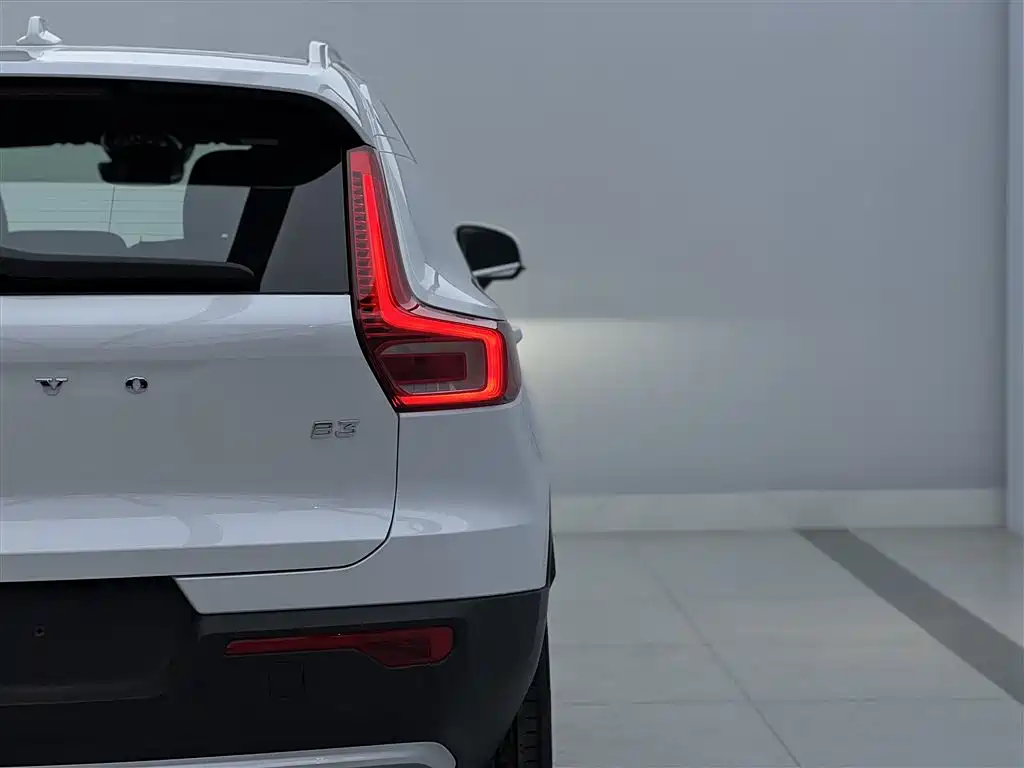Volvo XC40 2026 2024 B3 Smart Elite Luxury Edition