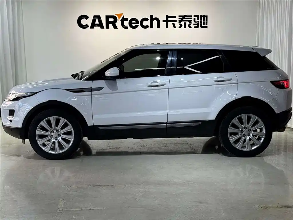 Land Rover Range Rover Evoque 2015 2.0T 5-Door Intelligent Edition фото 7