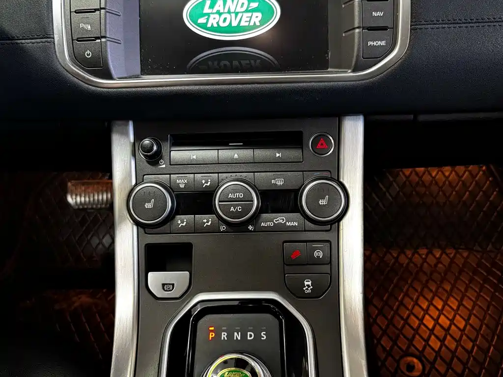 Land Rover Range Rover Evoque 2015 2.0T 5-Door Intelligent Edition фото 16