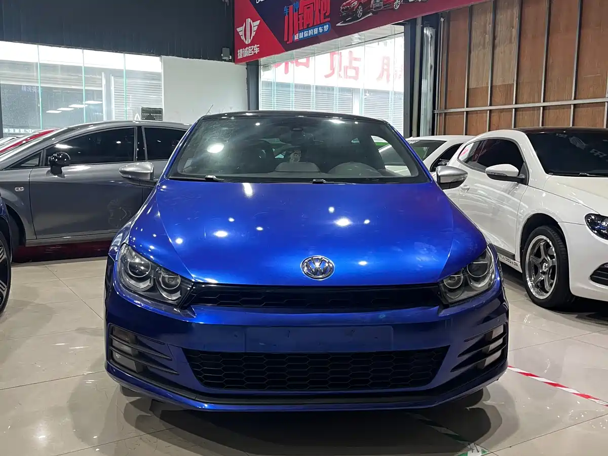 Volkswagen Scirocco 2015 2.0TSI Luxury Edition фото 2
