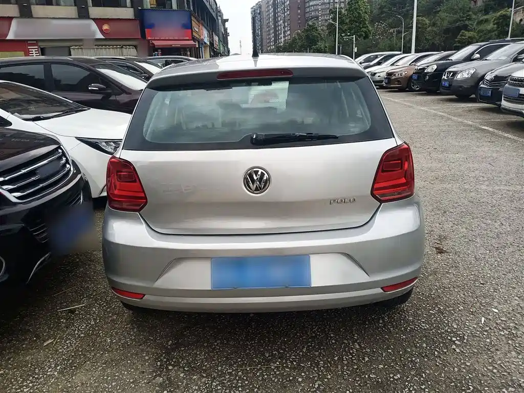 Volkswagen Polo 2016 1.4L Automatic Trend фото 6