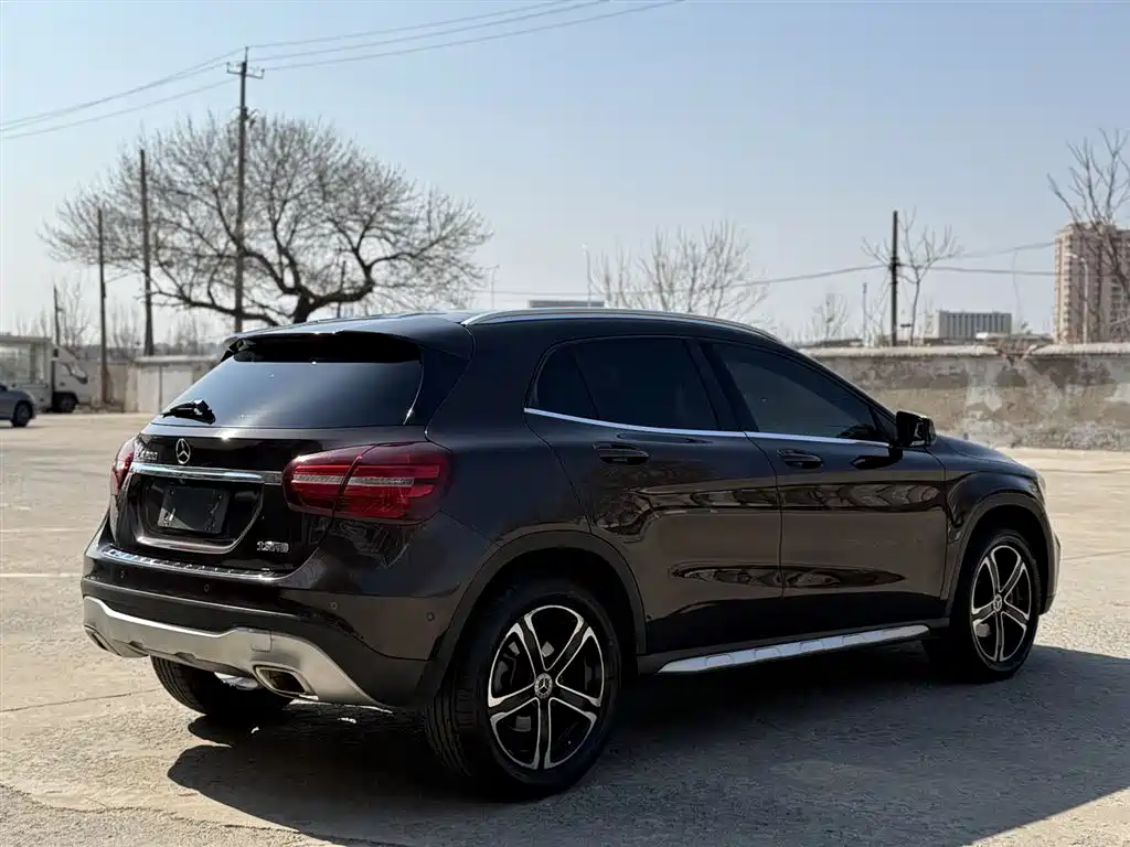 Mercedes-Benz GLA 2018 GLA 200 Fashion фото 13