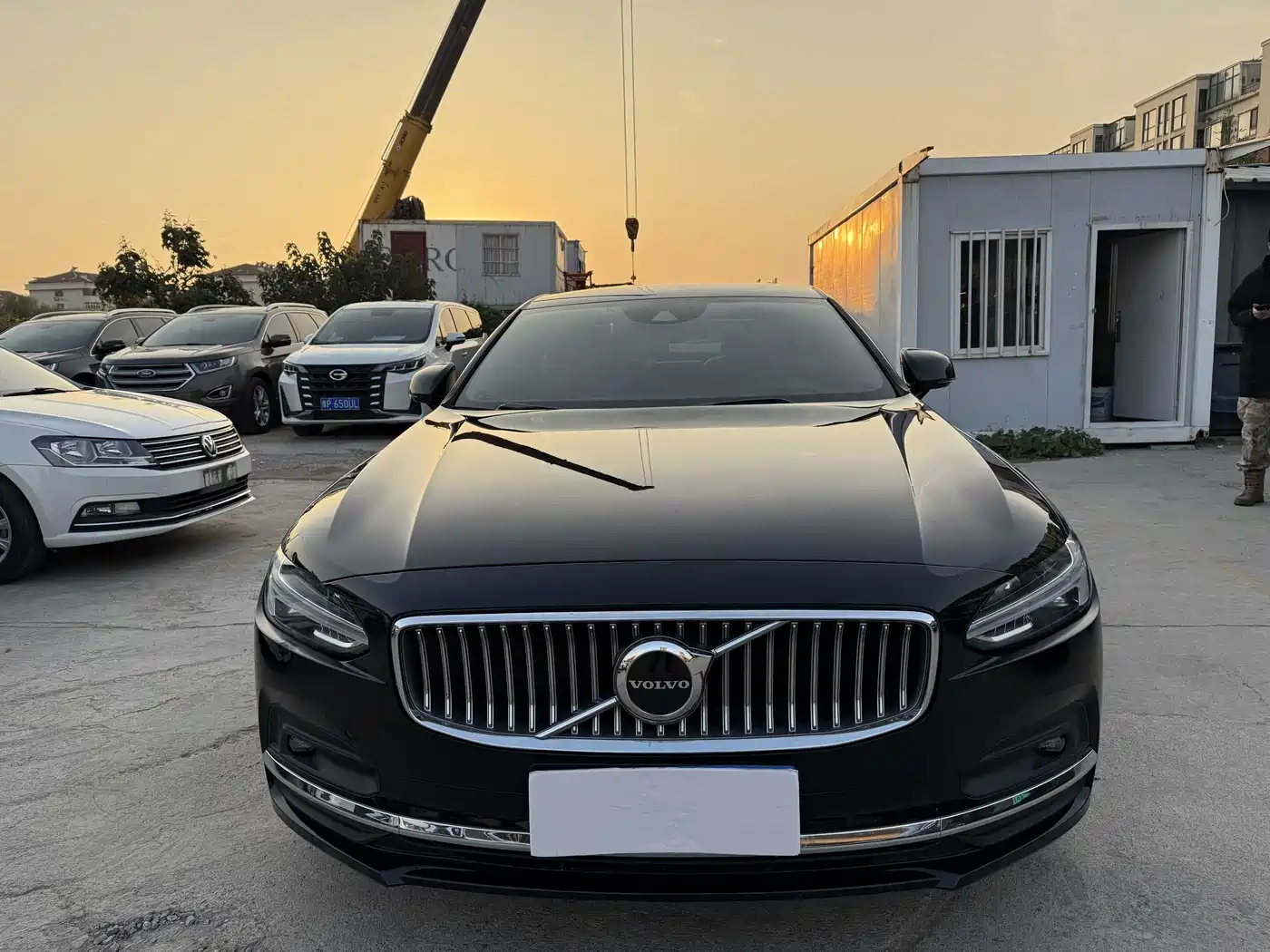VOLVO S90