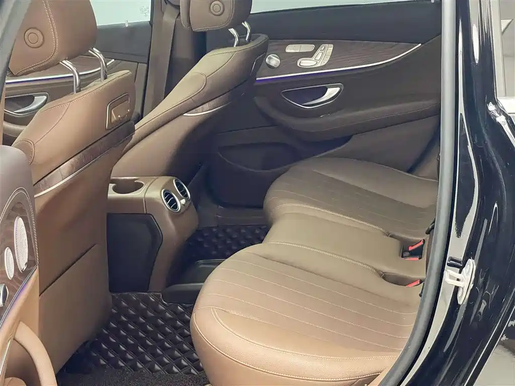 Mercedes-Benz E-Class 2020 E 300 L Luxury Model фото 14