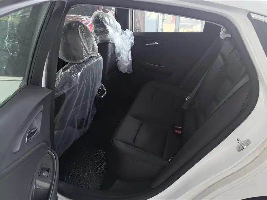 Chevrolet Malibu XL 2023 1.5T RS Edition фото 11