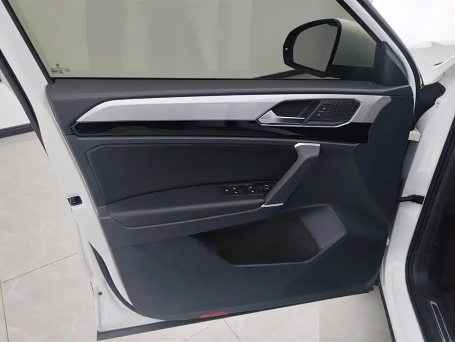 Volkswagen Tayron 2020 330TSI 2WD Luxury Smart Edition фото 7