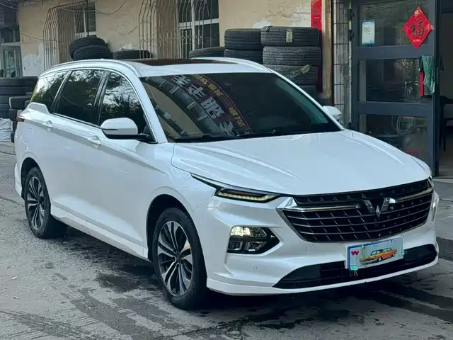 Wuling Victory 280T 1.5T CVT, Флагман