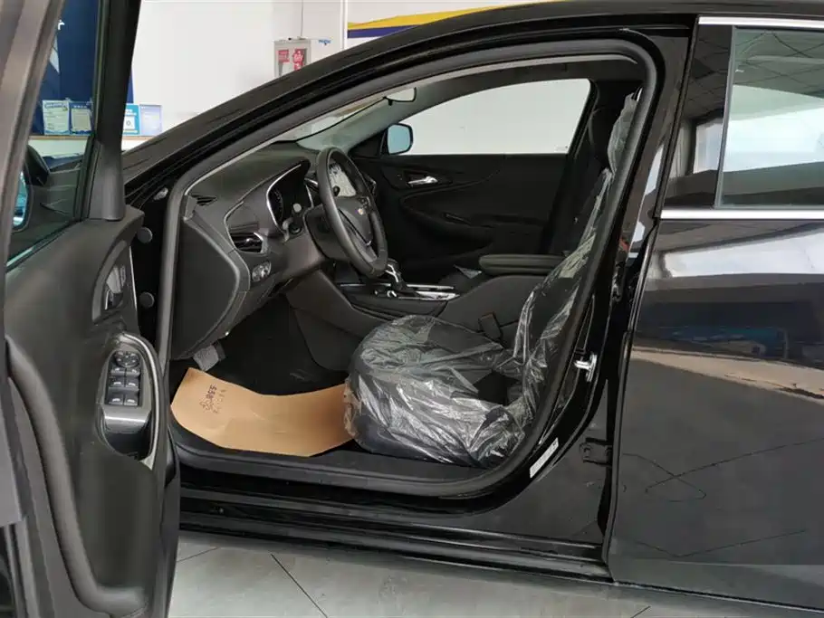 Chevrolet Malibu XL 2023 1.5T RS Edition фото 9