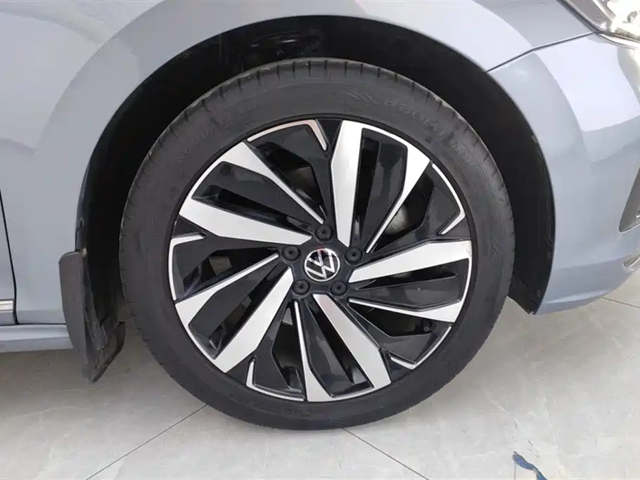 Volkswagen Passat 2022 330TSI Elite Edition фото 6
