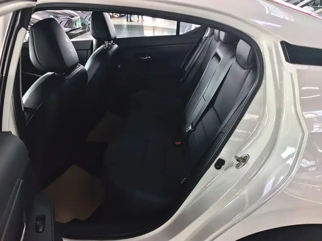 Nissan SYLPHY, миниатюра 18